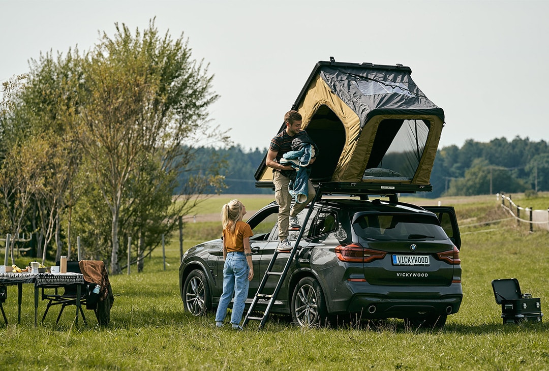 Camping & Roadtrip mit E-Auto & Dachzelt 