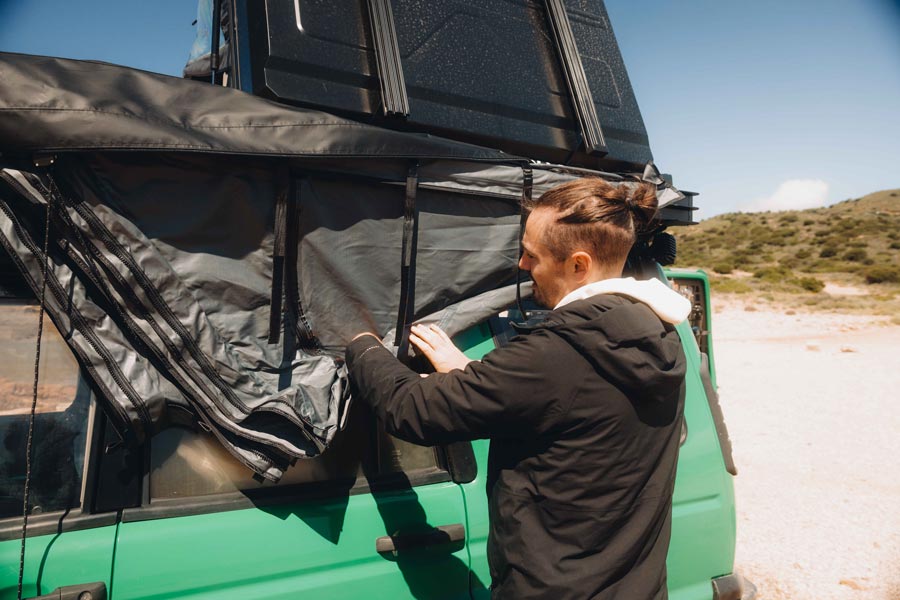 frankfurt sponsor tent BACKDOOR; 3-Season, black/Cairo Camo Ships From:Germany Exclude-Discounts Berghaus 600 Nightfall Air